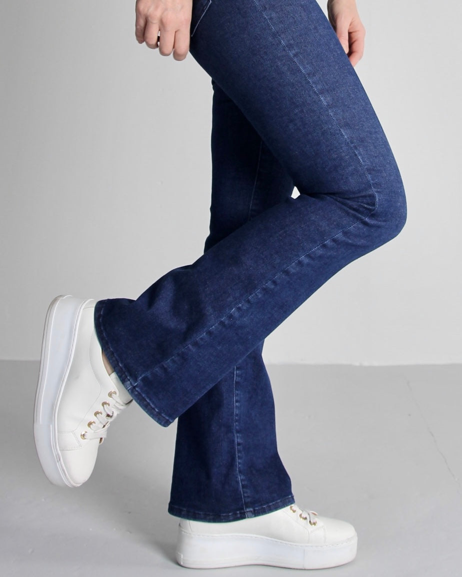 Påfyll er kommet - Wesley Greek blue Jeans - Dame - Bootcut - Flare  - High waist - Stretchy