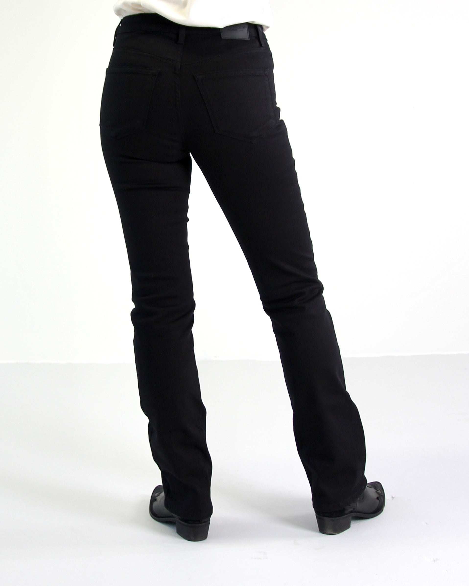 VILDE STRAIGHT JEANS - BLACK