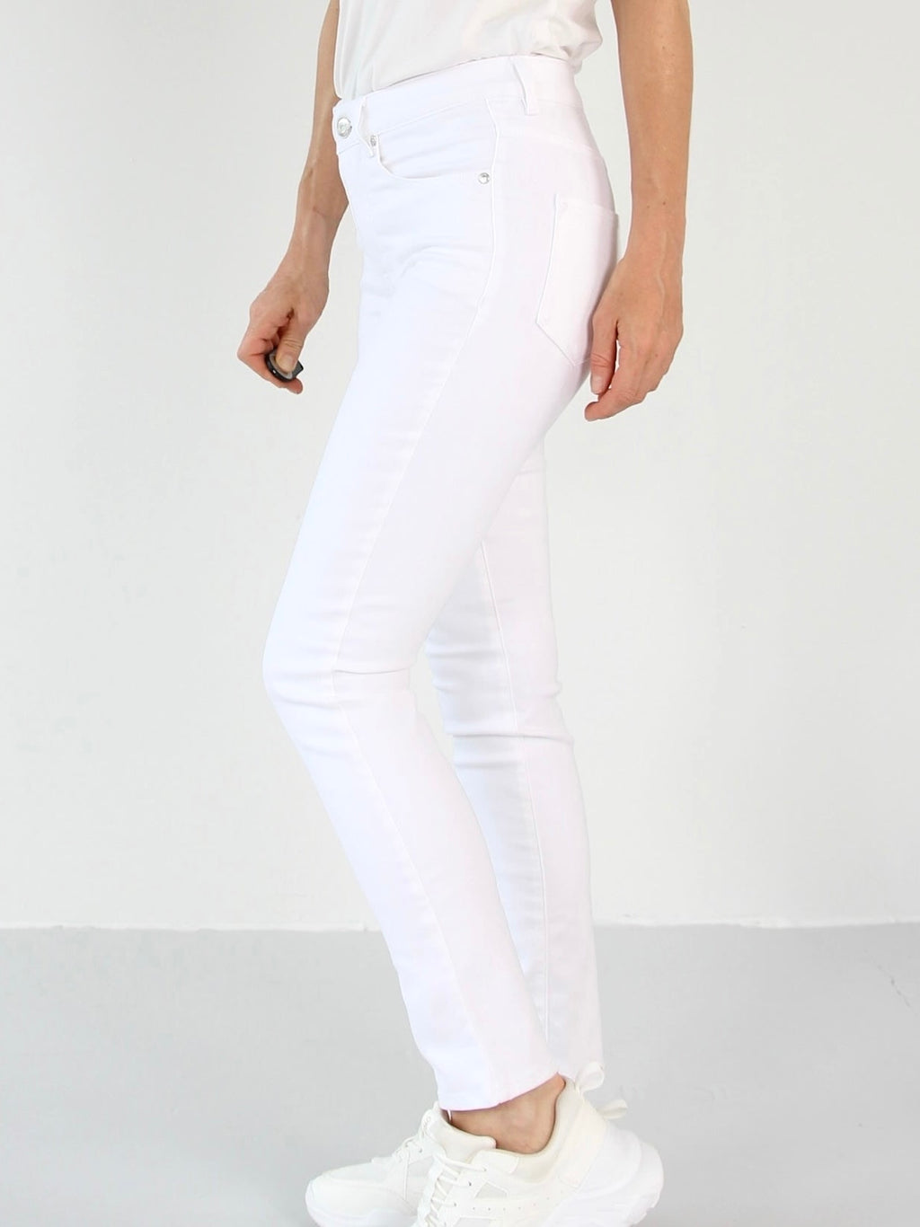 ELLERY - WHITE