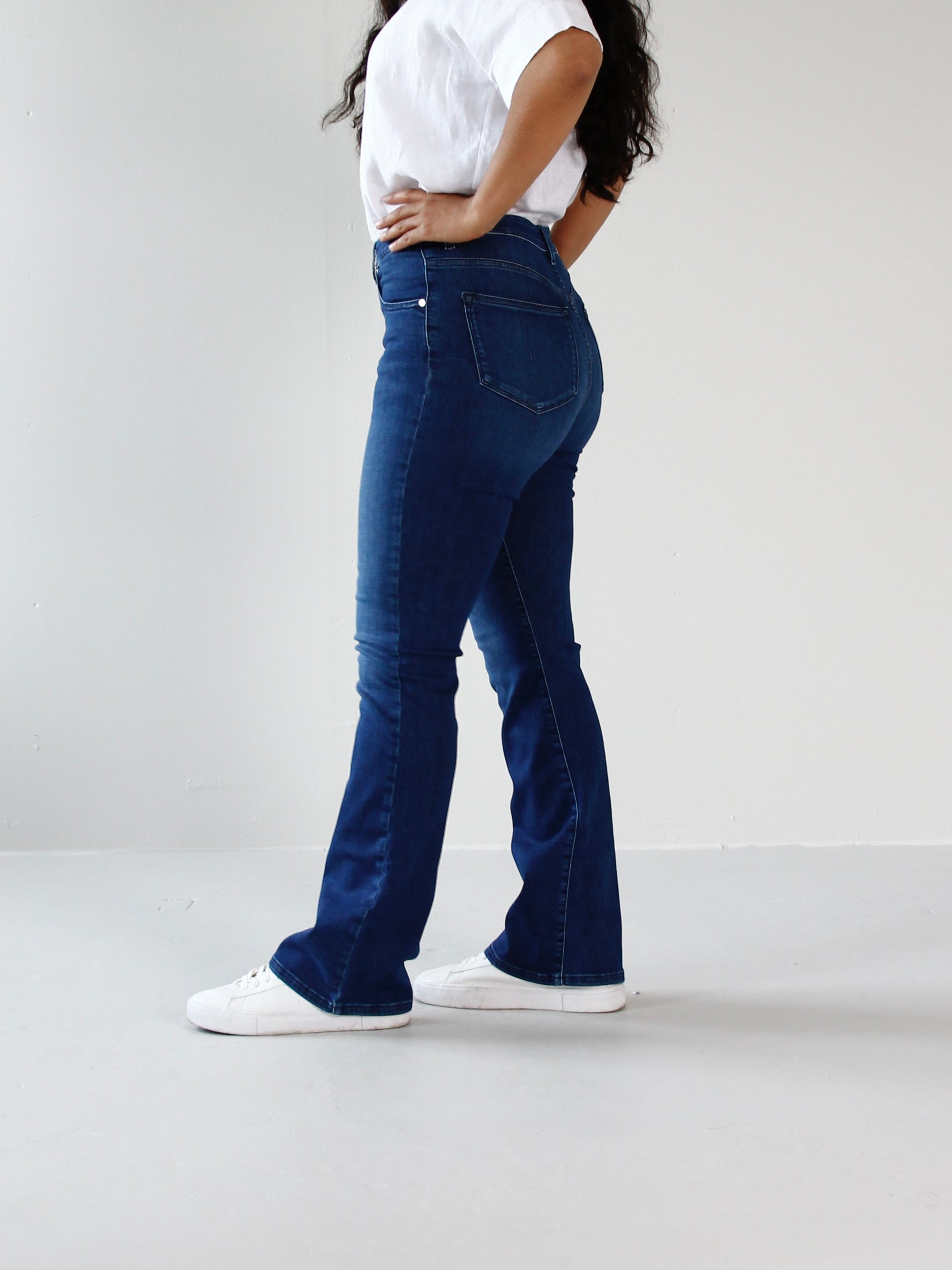WESLEY JEANS - VELVET BLUE
