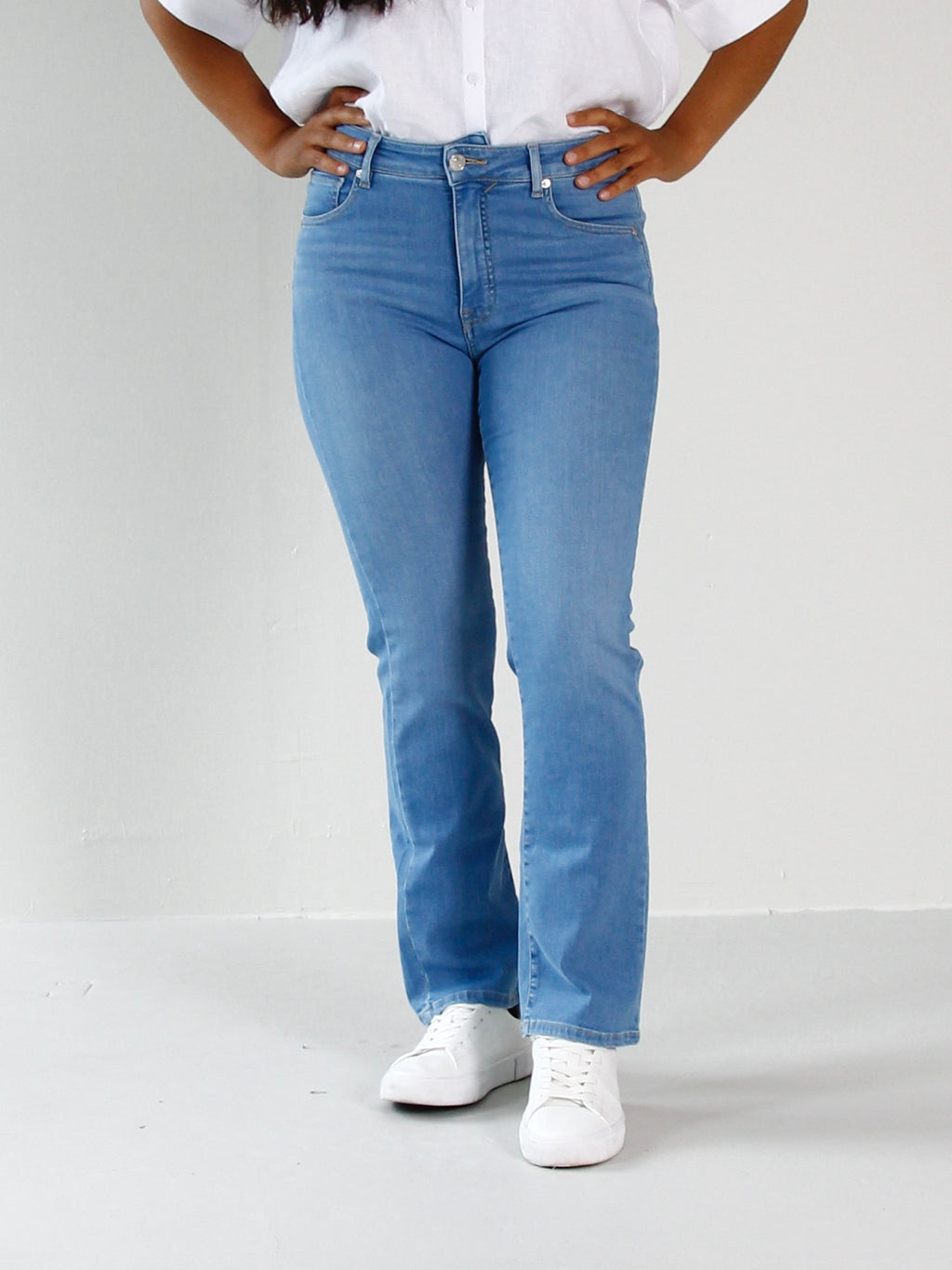 VERA STRAIGHT JEANS - RIVIERA BLUE
