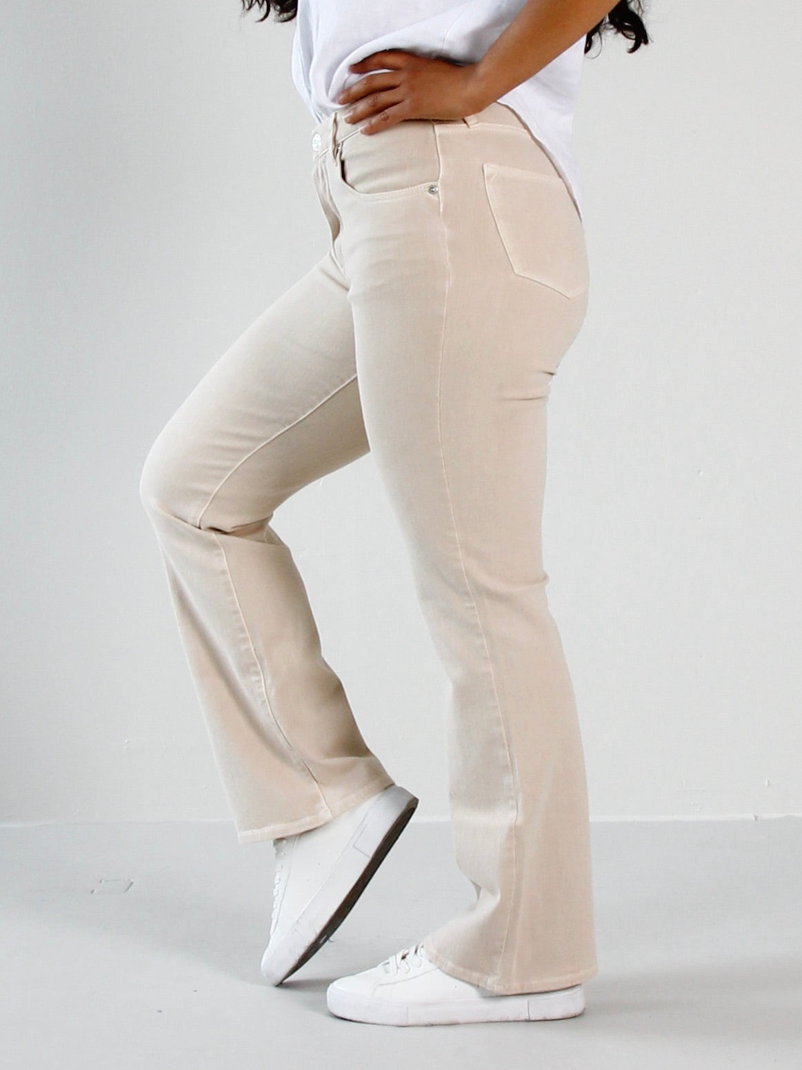 WENDY BOOTCUT JEANS - LIGHT SAND