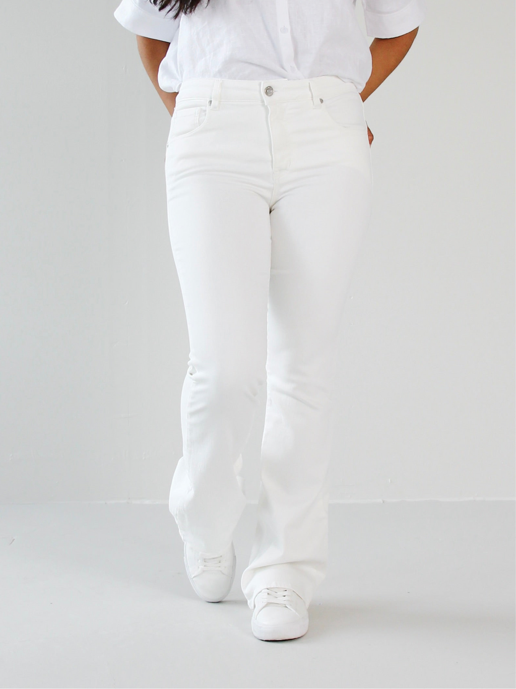 WESLEY - SOFT WHITE