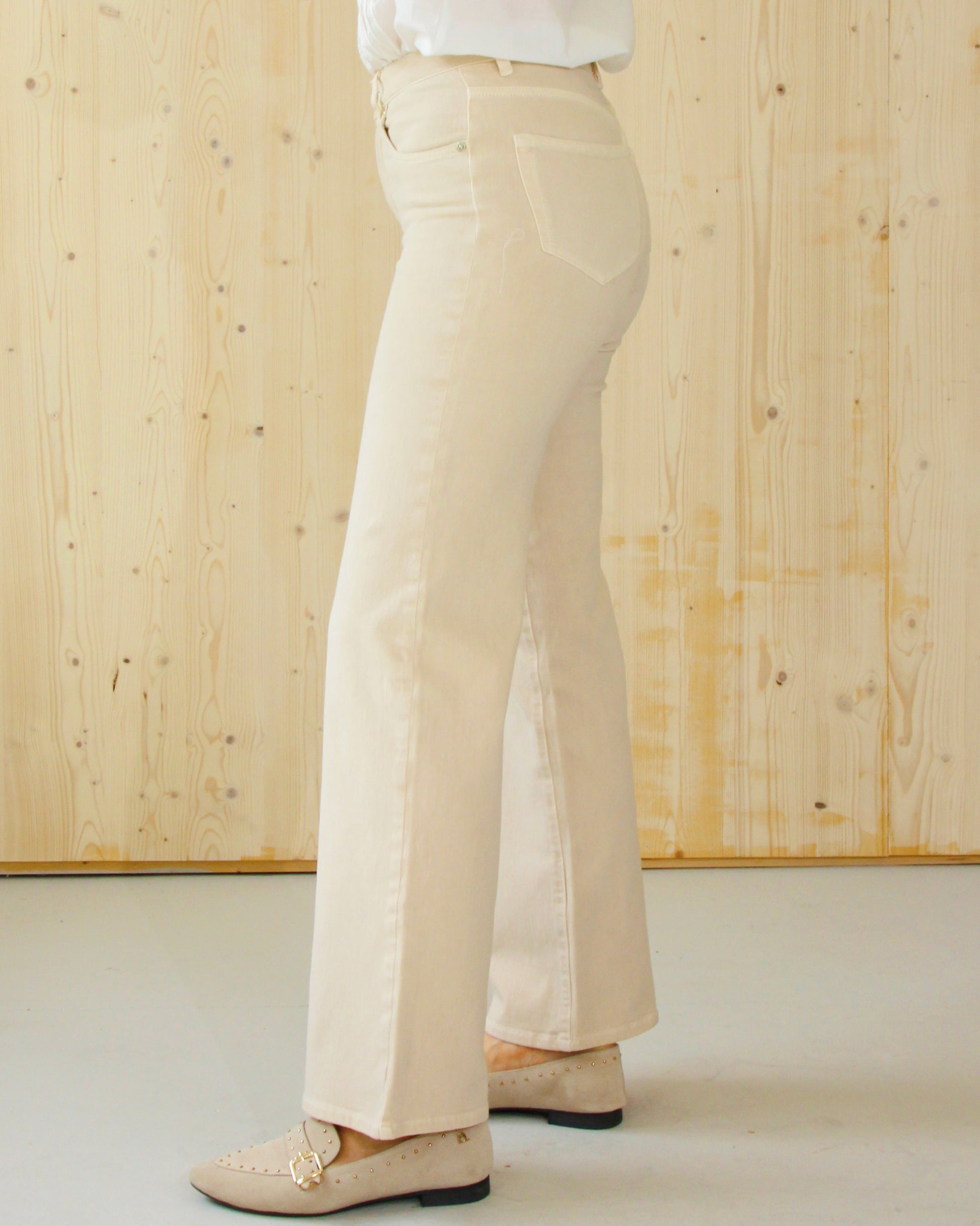 TIARA JEANS - LIGHT SAND