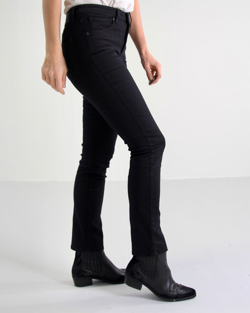 ELLERY - BLACK