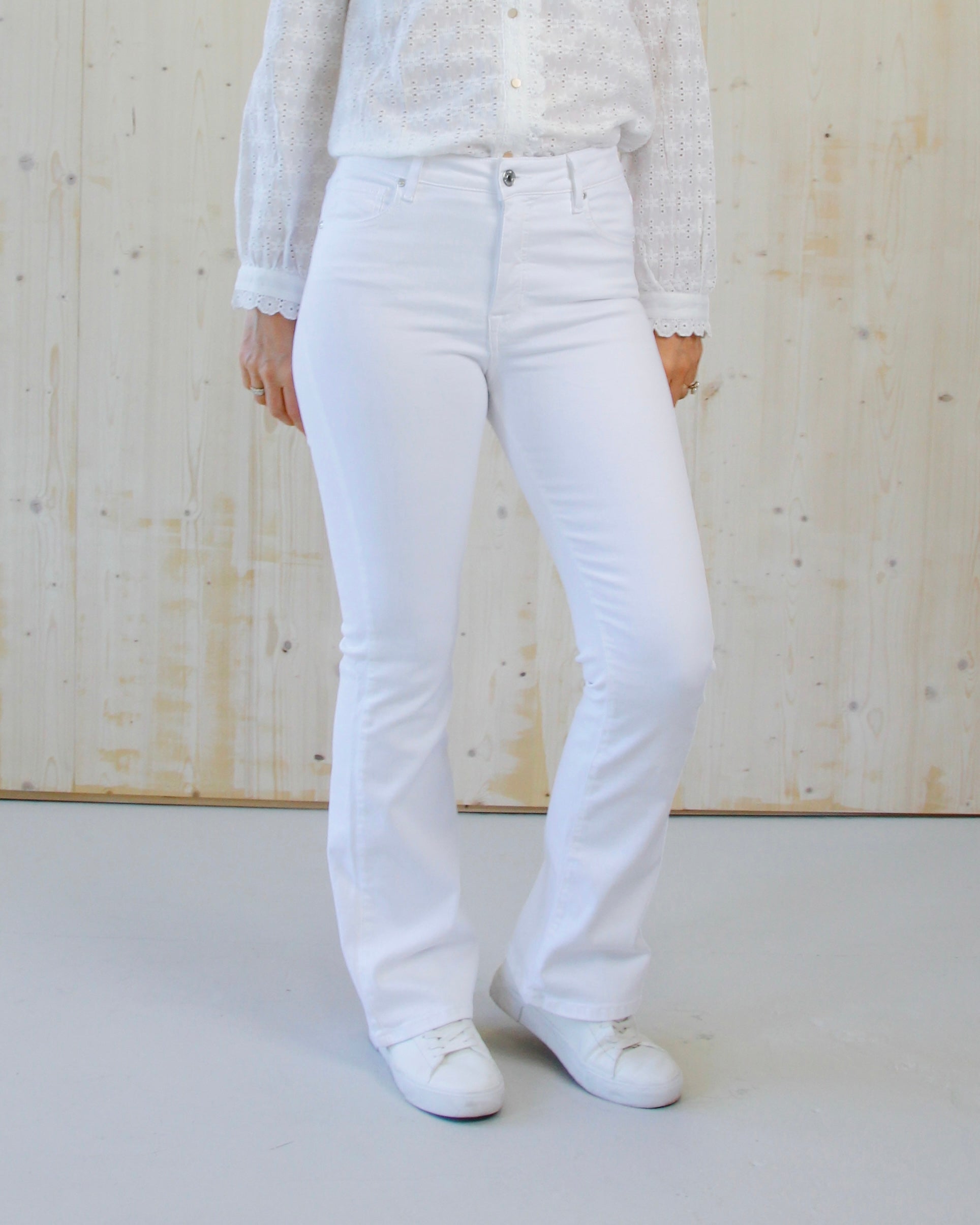 WESLEY JEANS - WHITE