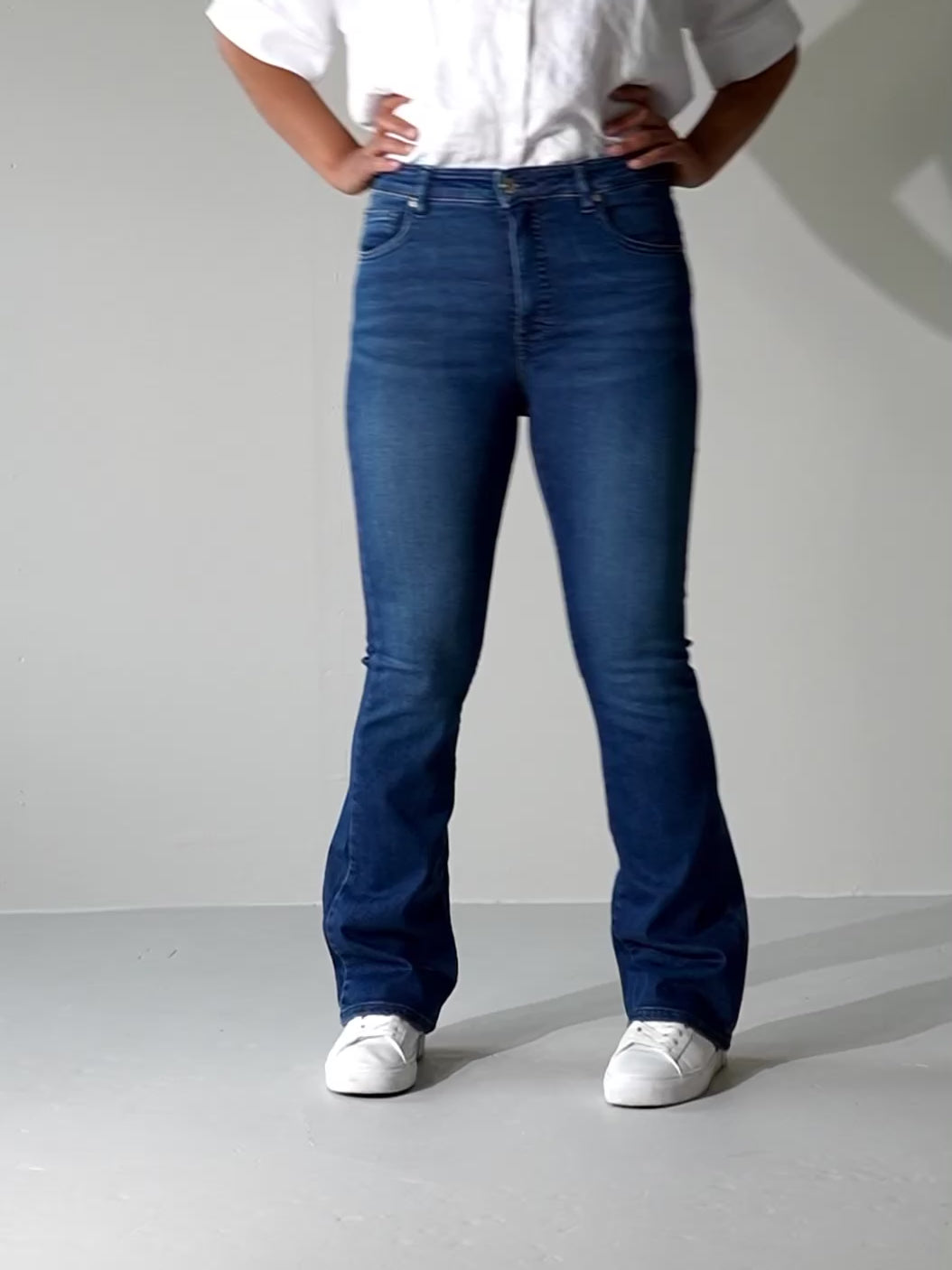 WESLEY JEANS - VELVET BLUE