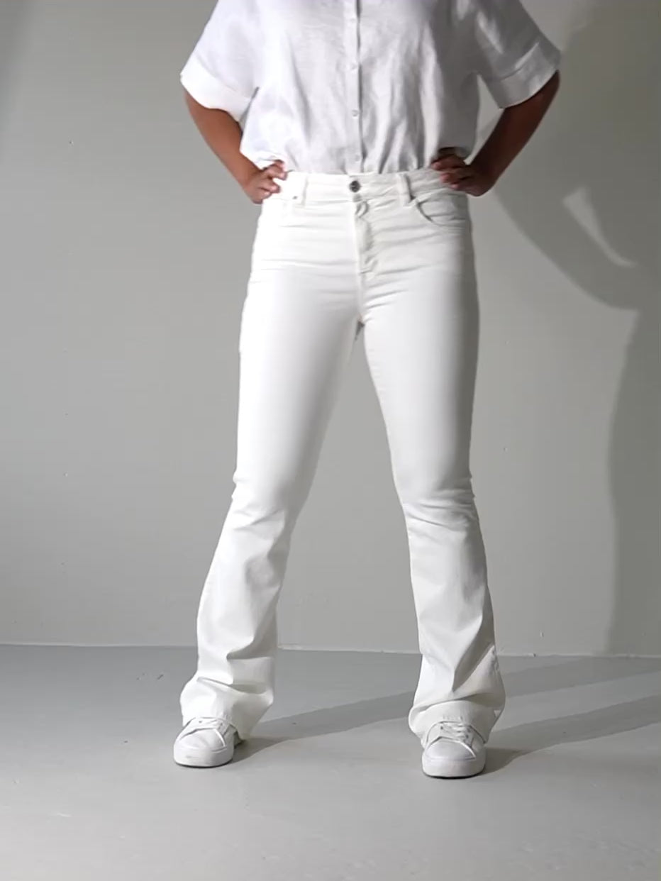 WESLEY - SOFT WHITE